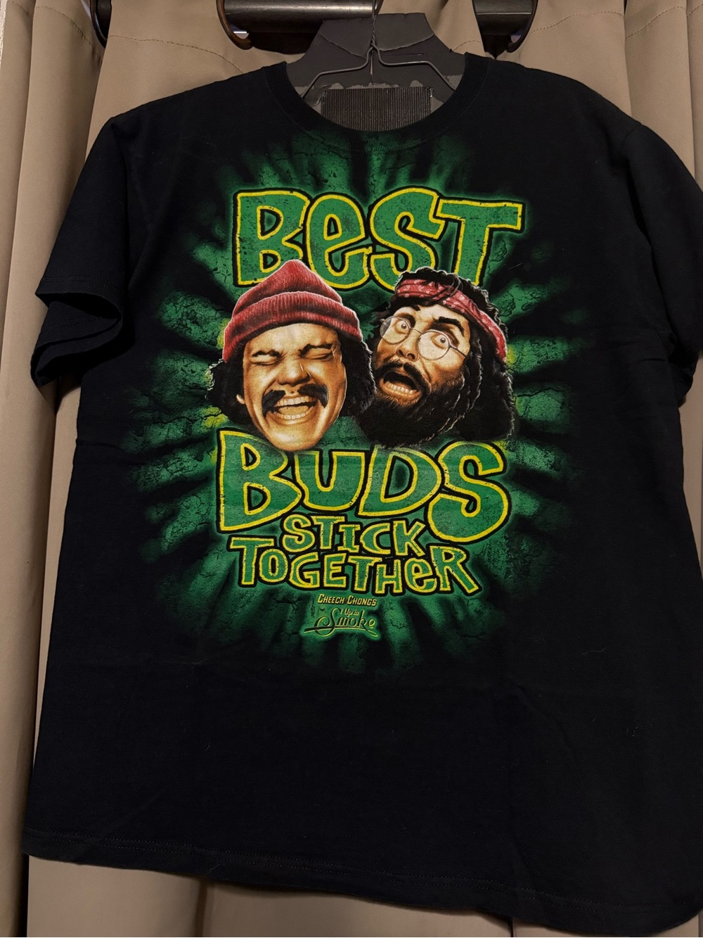 “Cheech and Chong”black "Best Buds Stick Together" Graphic Tee
